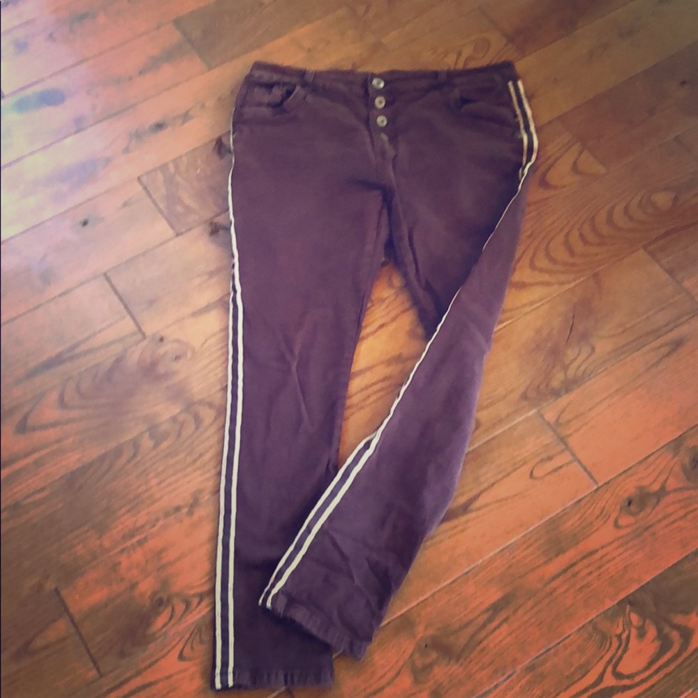 Jeans wine colored